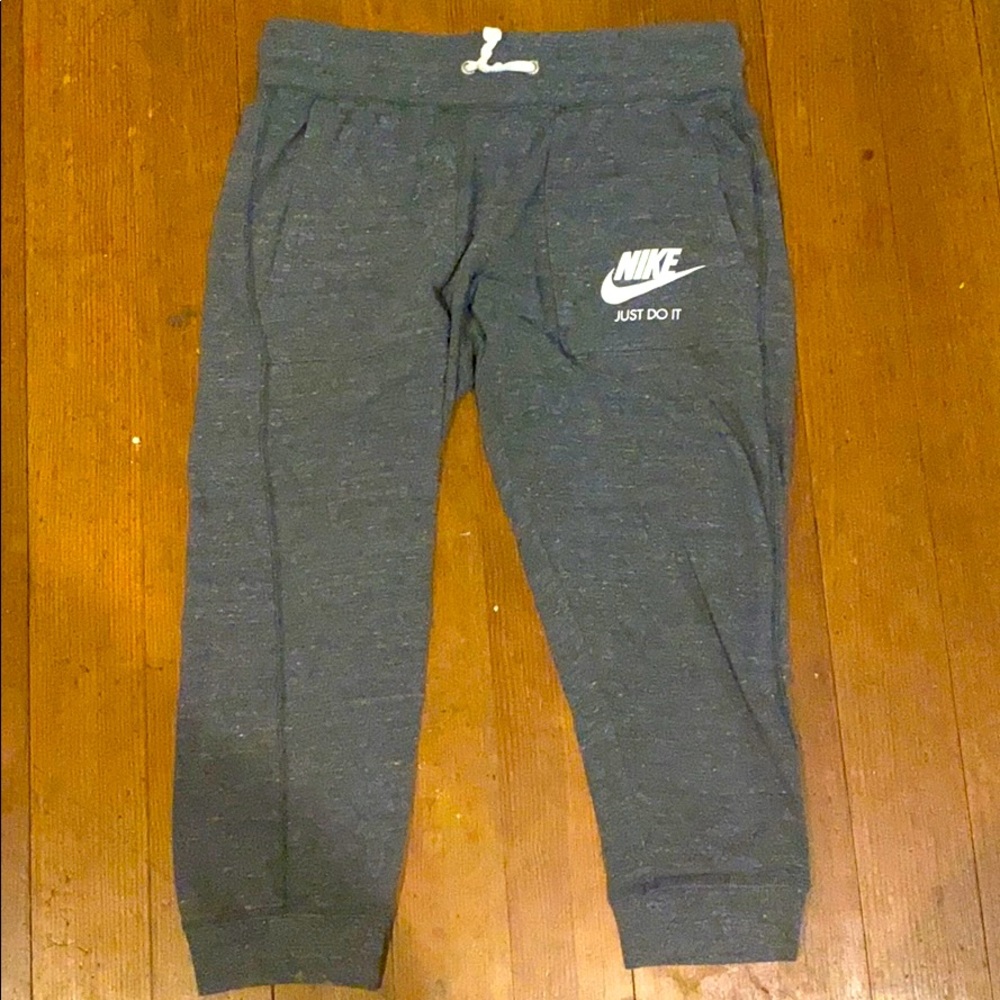 Nike Capri lounge pant